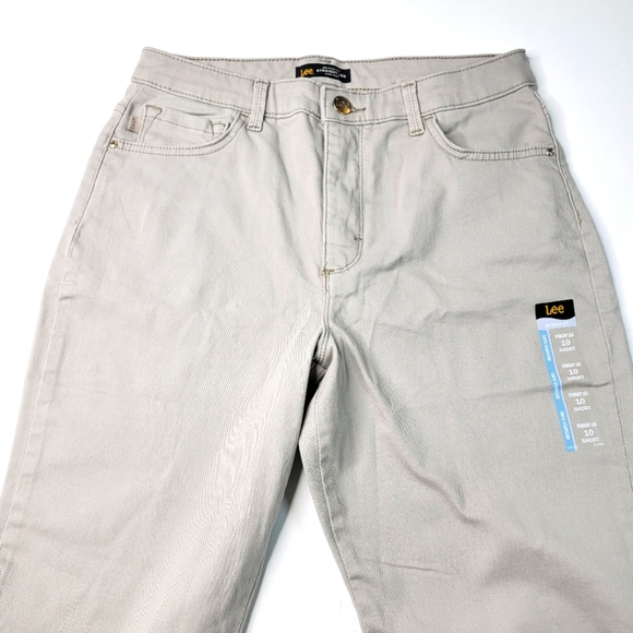 Lee Classic Relaxed Fit Straight Leg High Rise Jean - Picture 4 of 9